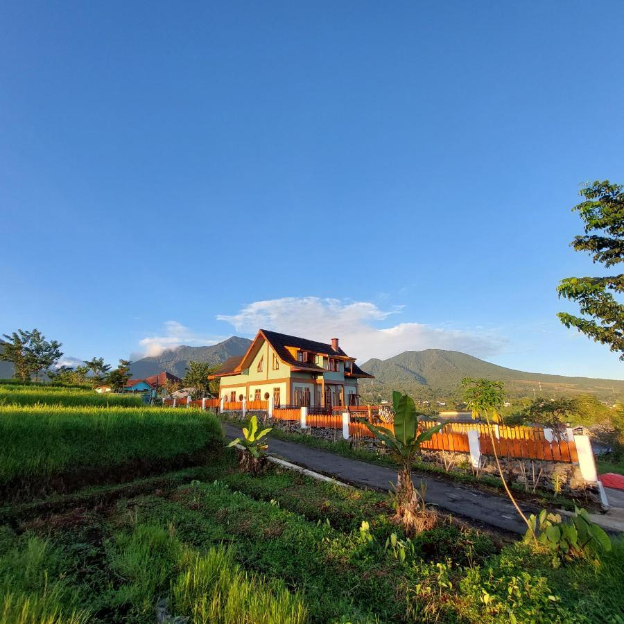 Kopa Hilltop - Family Guest Home Ruteng Ngoại thất bức ảnh