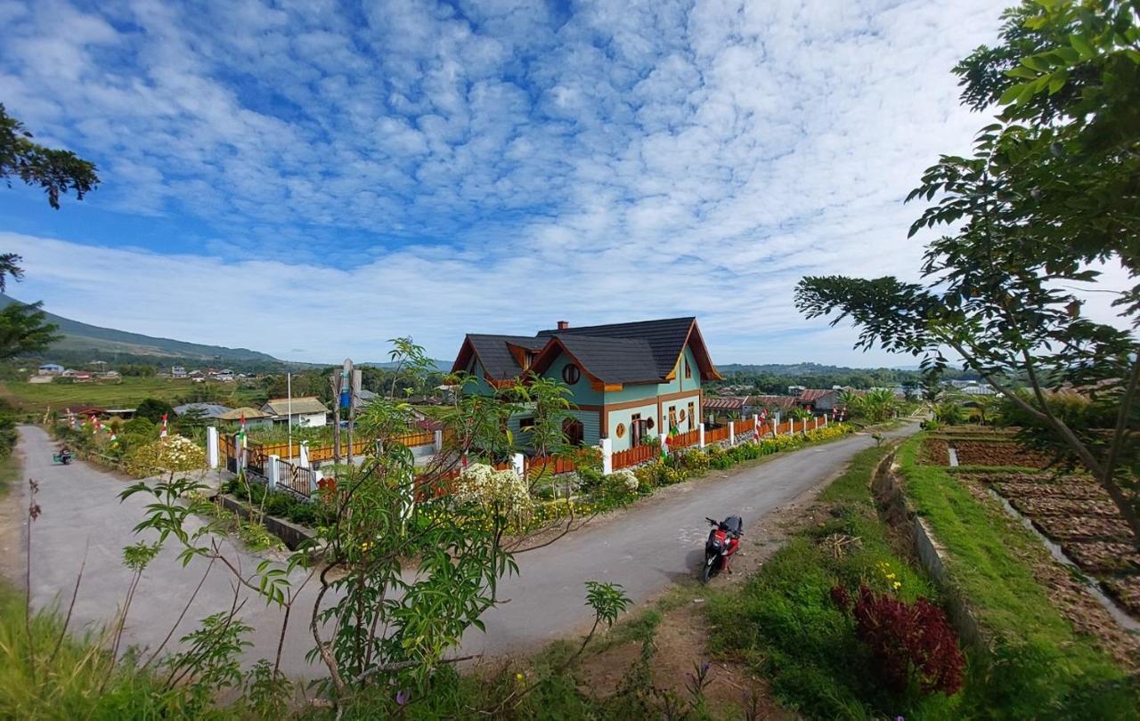 Kopa Hilltop - Family Guest Home Ruteng Ngoại thất bức ảnh