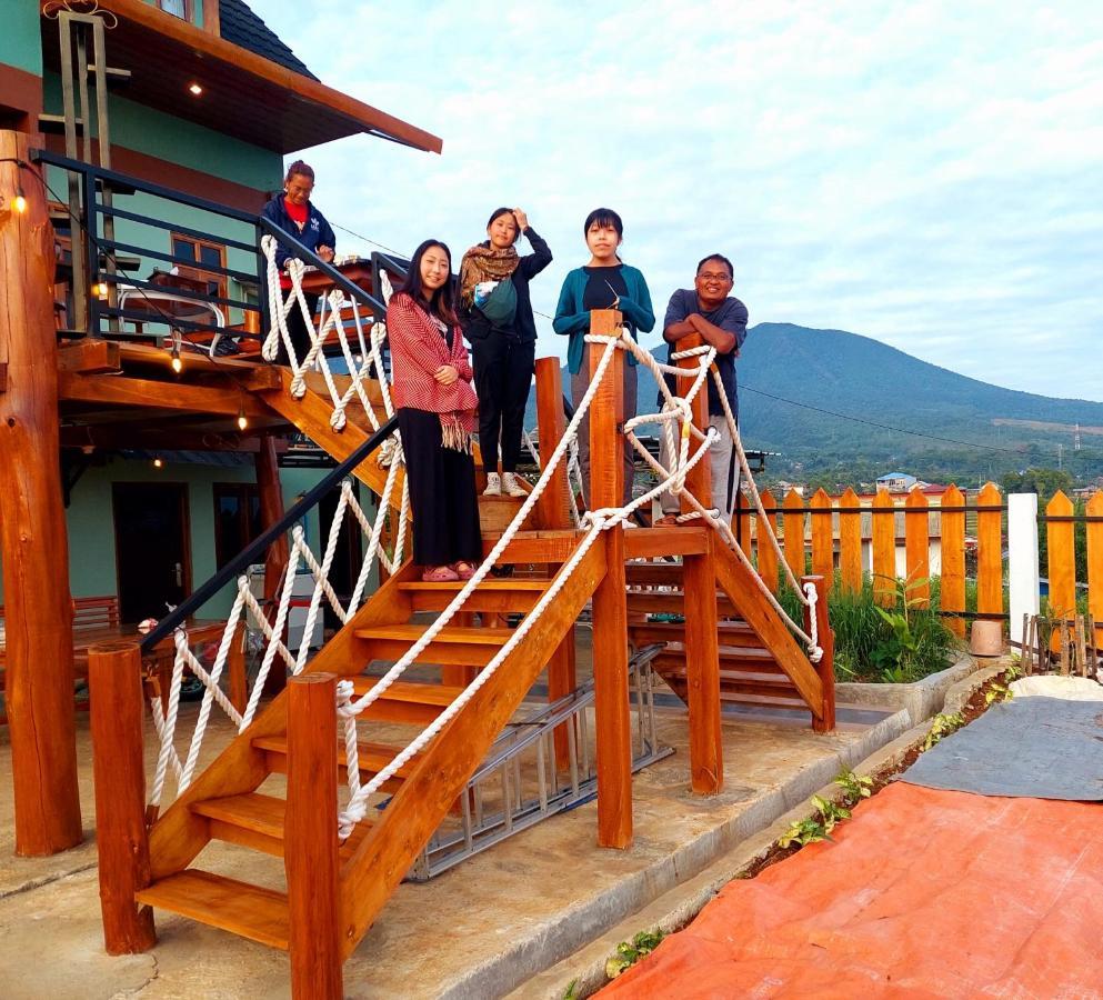 Kopa Hilltop - Family Guest Home Ruteng Ngoại thất bức ảnh