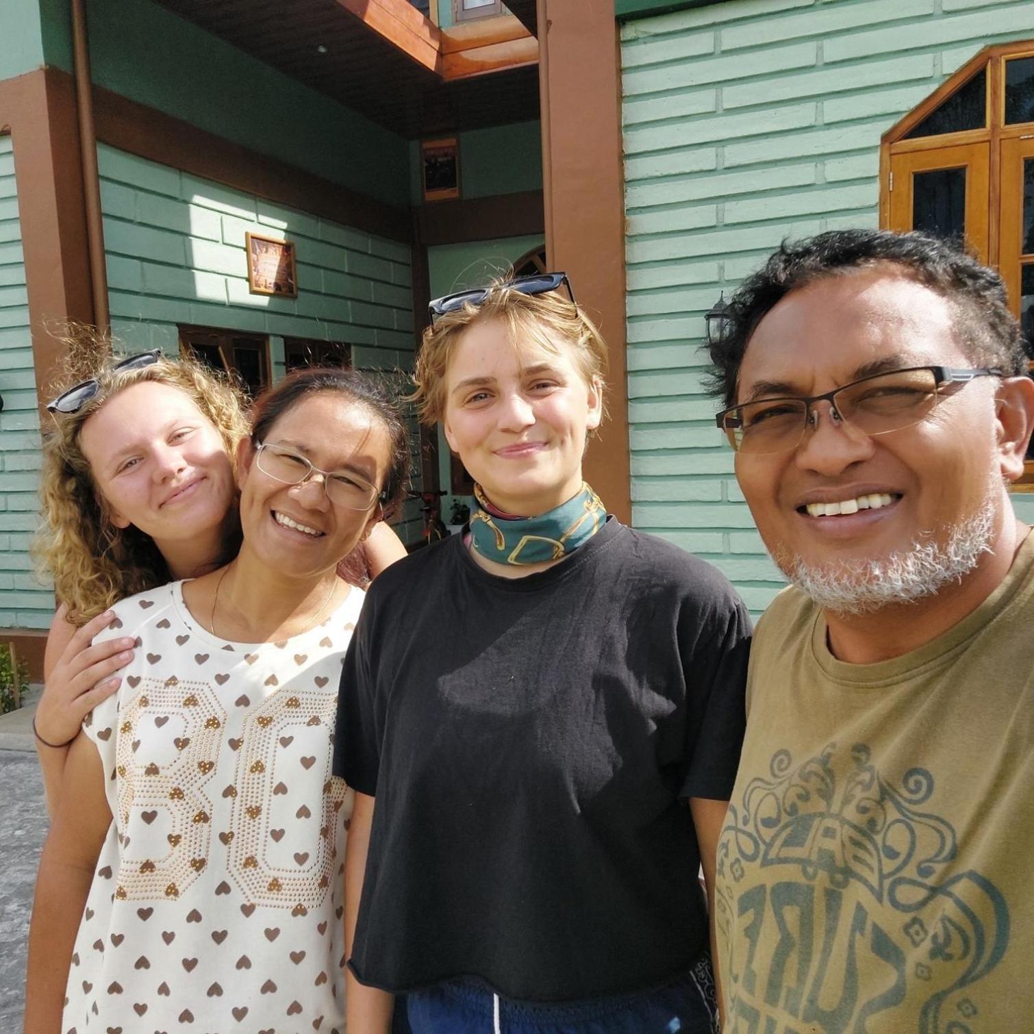 Kopa Hilltop - Family Guest Home Ruteng Ngoại thất bức ảnh
