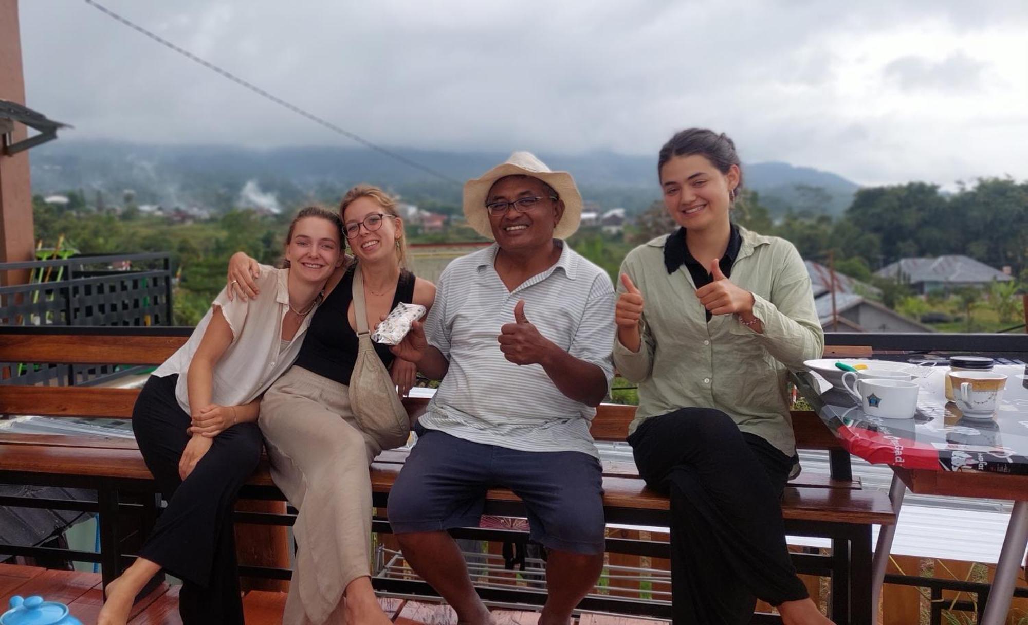 Kopa Hilltop - Family Guest Home Ruteng Ngoại thất bức ảnh
