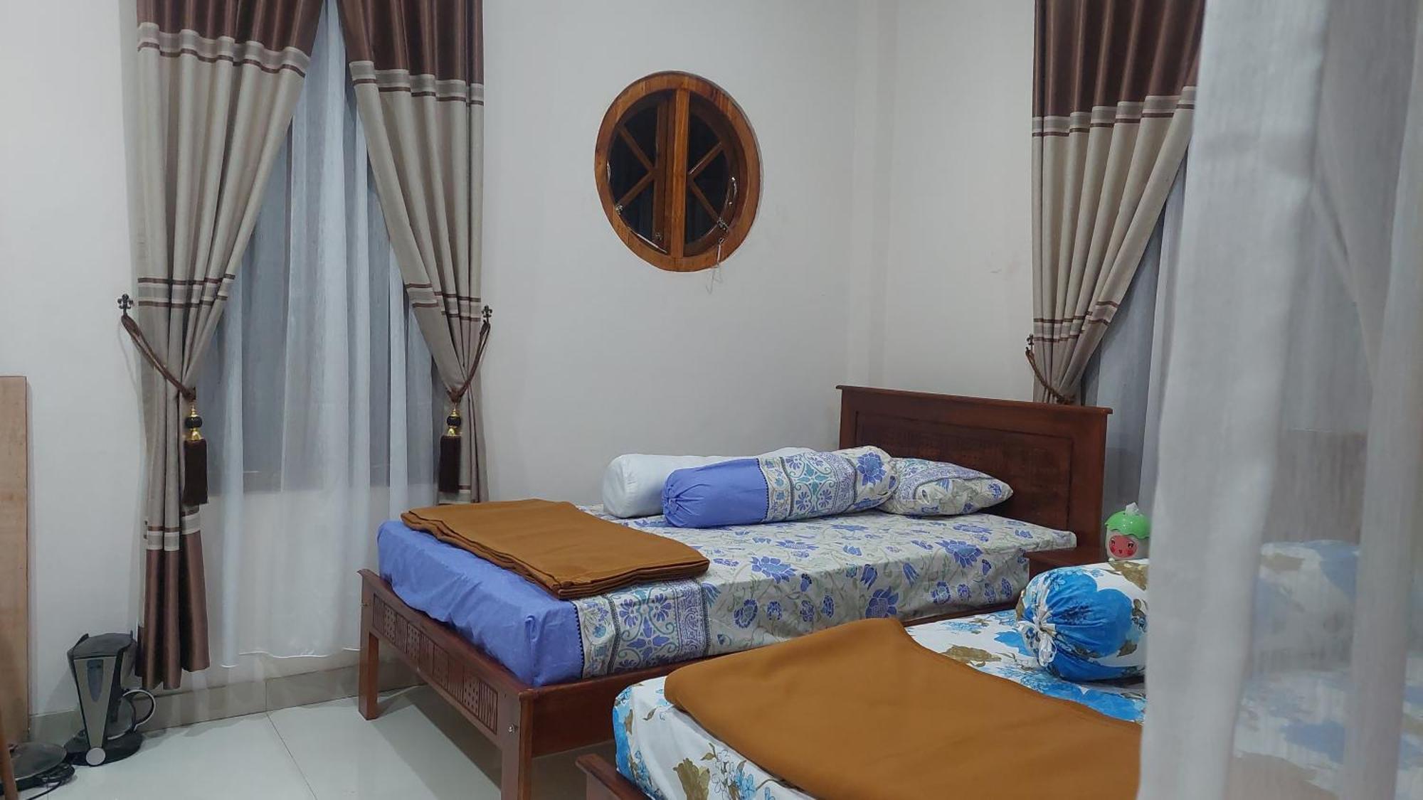 Kopa Hilltop - Family Guest Home Ruteng Phòng bức ảnh